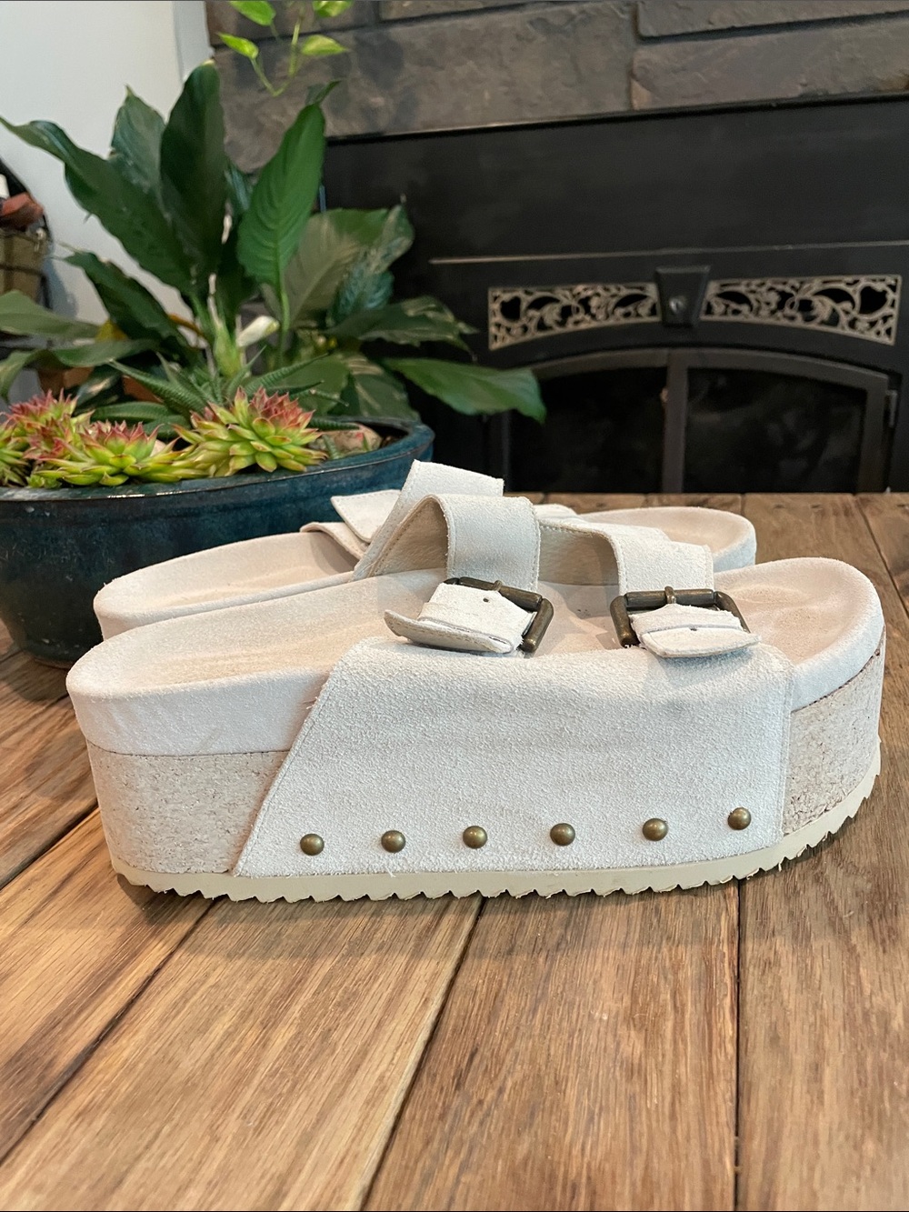 Intentionally Blank Rule Breaker Platform Sandals in White Size 39/8 - Picture 3 of 7